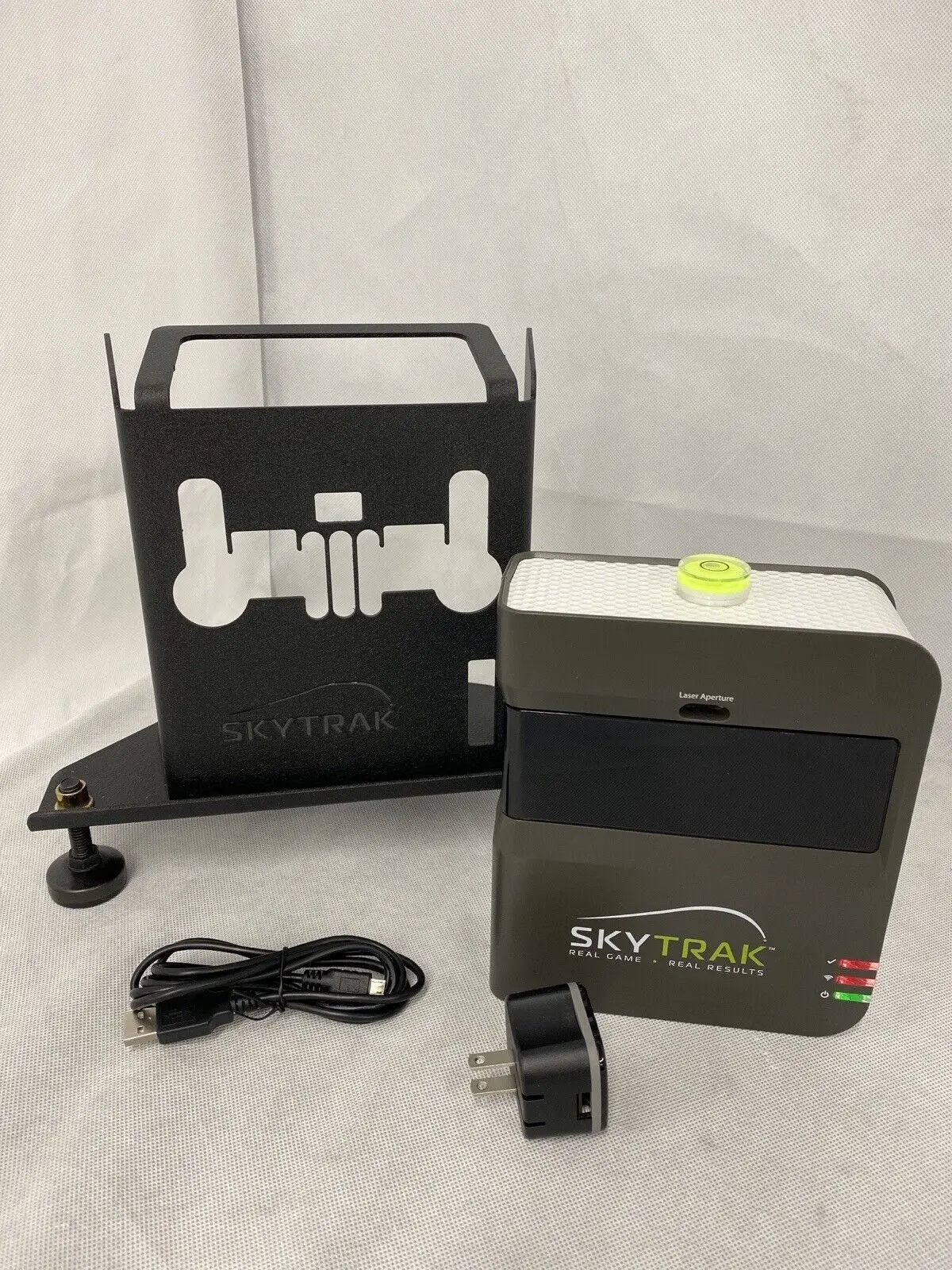 

HOT SALES SkyTrak Simulator Launch Monitor + Skytrak Protective Case