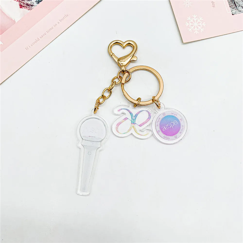 KPOP ITZY AESPA акриловый брелок в форме сердца для ключей Yeji Lia Ryujin Chaeryeong Yuna KARINA Жизель