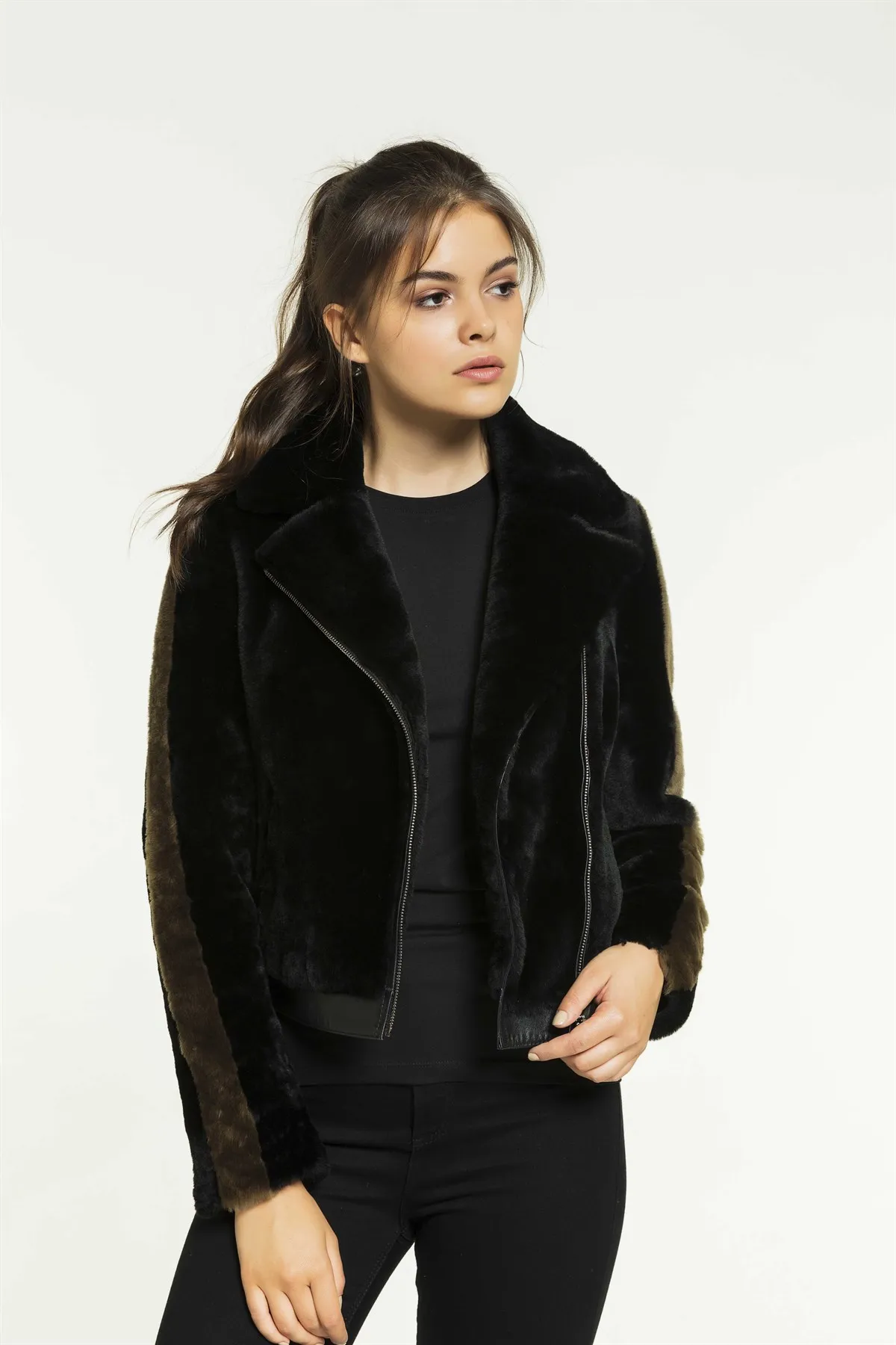 Women's Sports Black Shearling Leather Jacket Genuine Lambskin Plush Soft New Year Fashion Casual Wear Design Coats Keep Warm