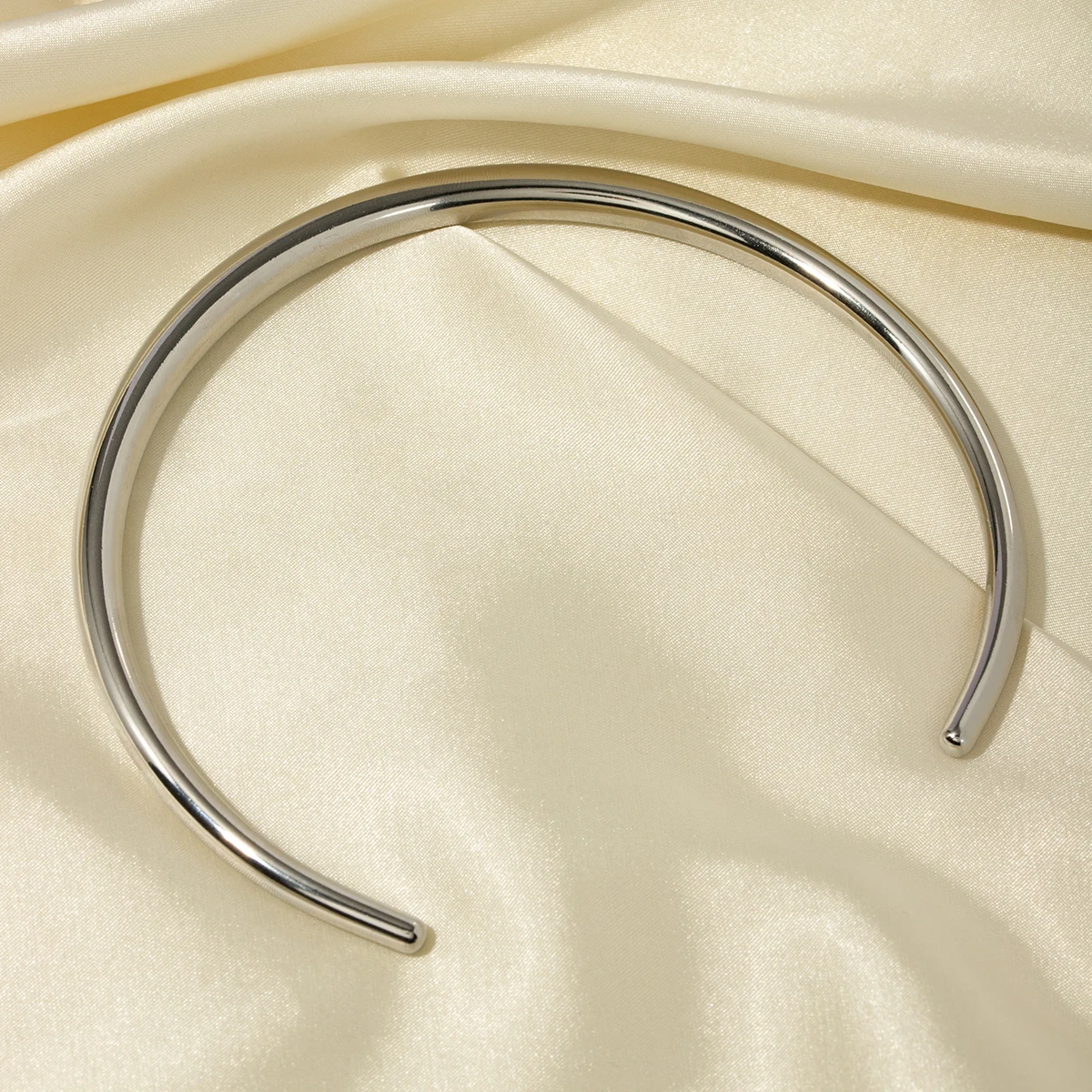 Ожерелье из нержавеющей стали с металлической текстурой