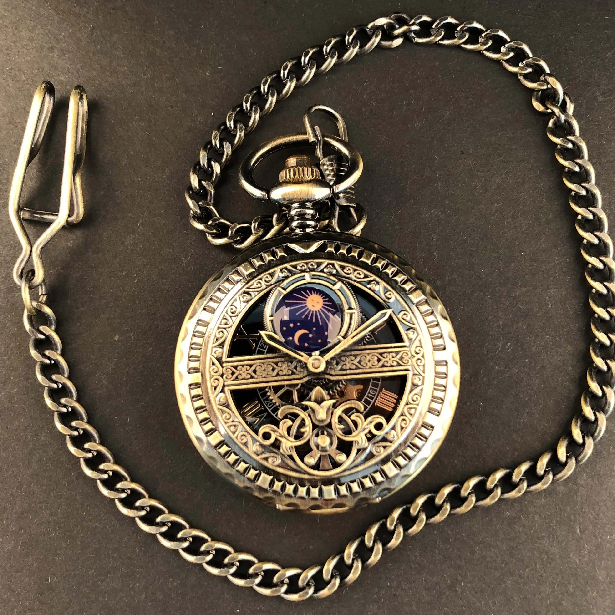 Bronze Vintage Mechanical Pocket Watch Personalised Hollow Skeleton Hand Wind Casual Men Women Pocket Fob Watches