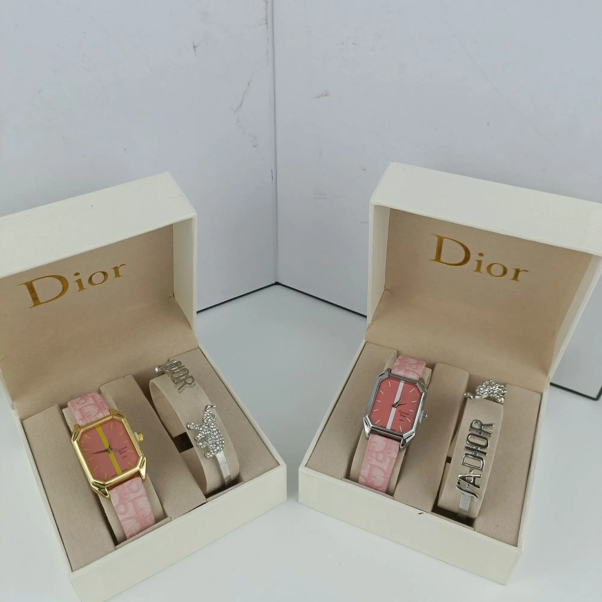 Ювелирные изделия для женских часов в стиле Dior роскошные розовые часы квадратный