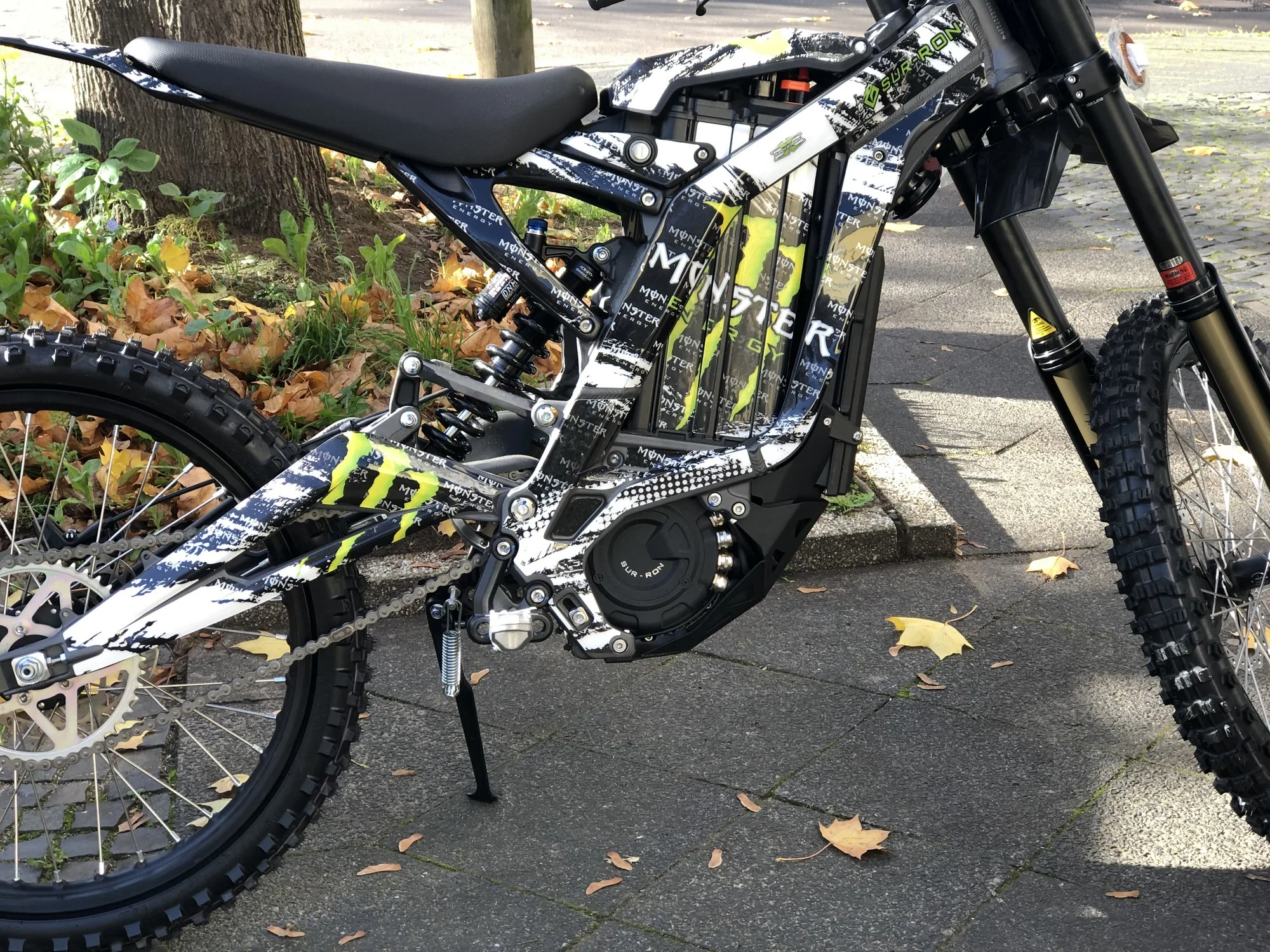 

HOT SALES 2022 Original Sur Ron Light Bee X Powerful 5400W Dirt Ebike Adult SurRon Electric Bicycle