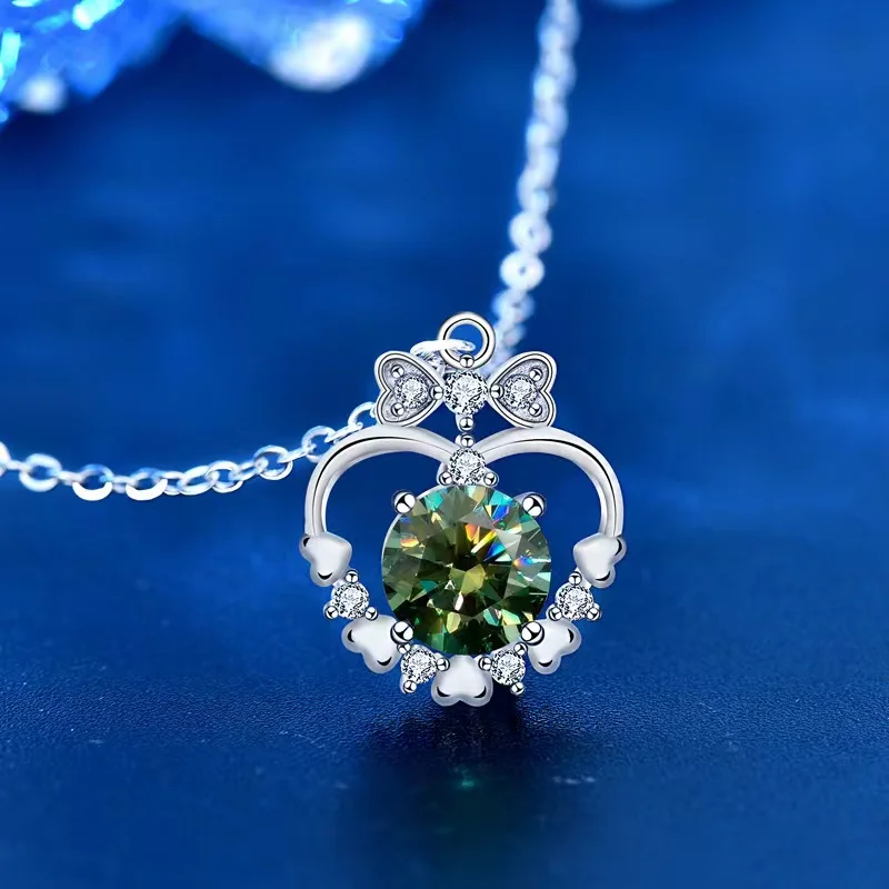 

Trendy 0.5ct Green Color VVS1 Moissanite Heart Pendant Necklace for Women 925 Sterling Silver Clavicle Necklaces Pass Tester