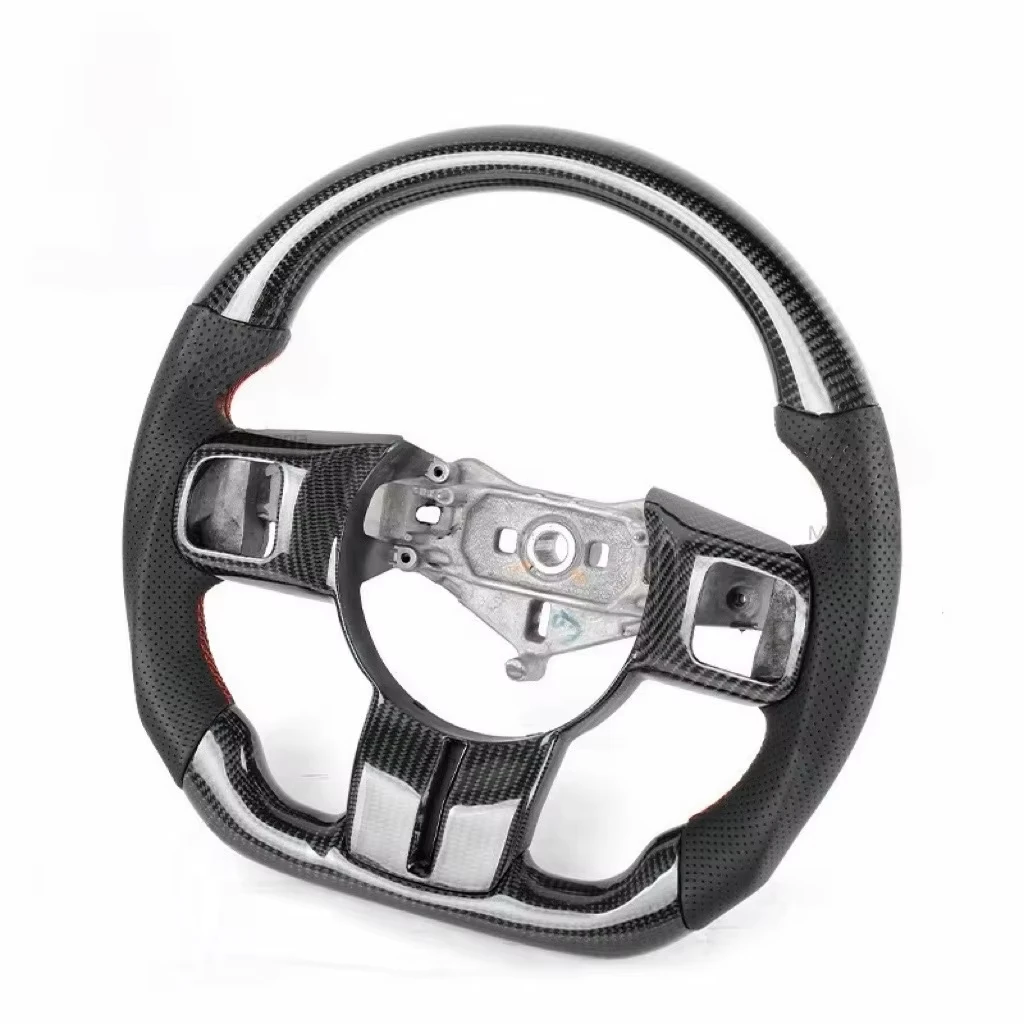 Фото Глянцевый черный руль из карбона для Jeep Wrangler JK JKU 2011-2018 годов, аксессуар для модификации руля, замена штатного руля. №3