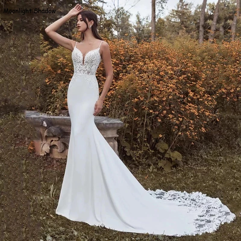 

Vintage Lace Mermaid Wedding Dress Spaghetti Straps V-Neck Sleeveless Elegant Bridal Gown Long Sweep Train Sexy Open Back