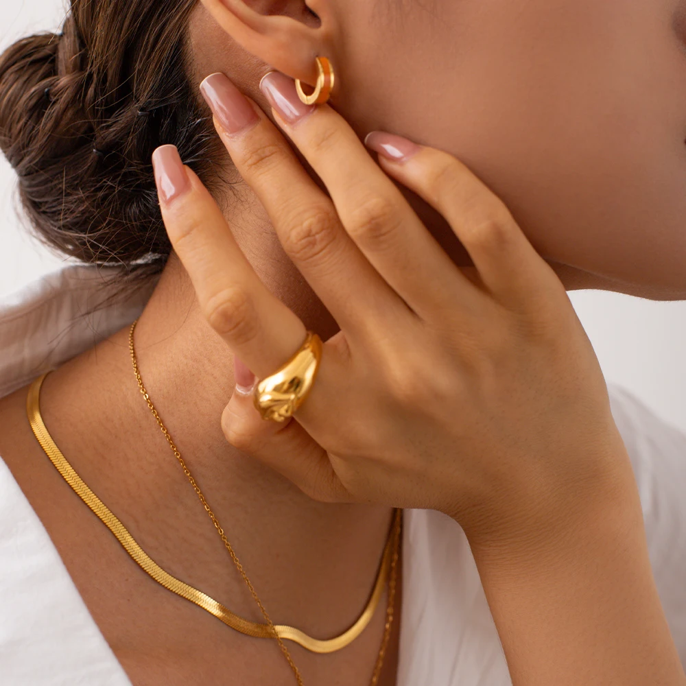 Женские серьги-гвоздики из нержавеющей стали с эмалью