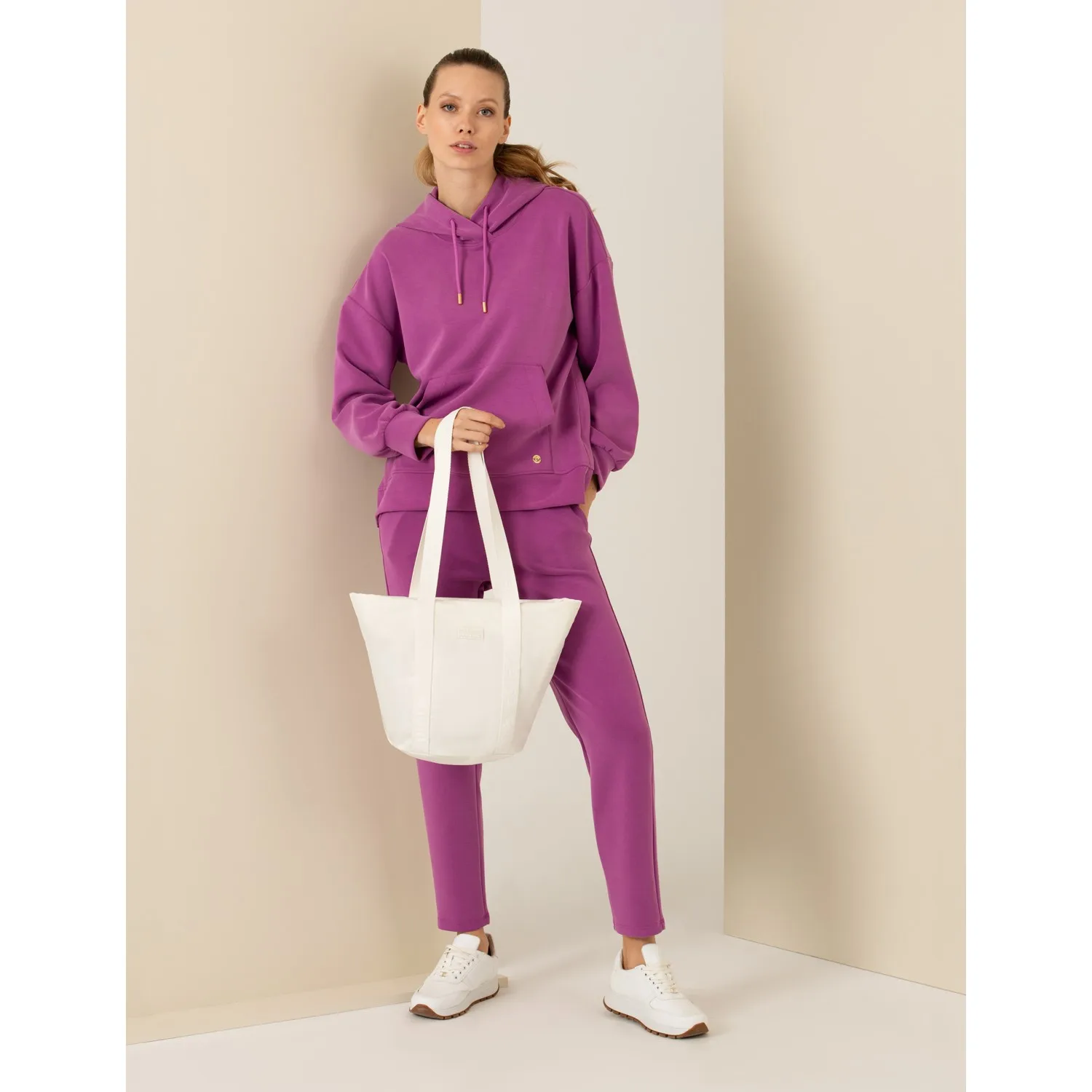 Рисунок 4 - Pierre Cardin Женская фиолетовая