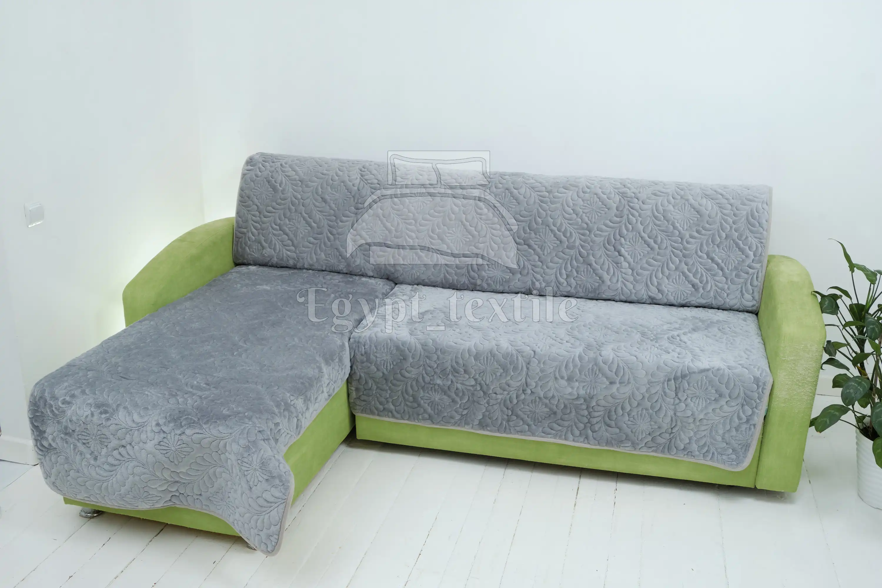 Дивандеки и универсальные модели на угловой диван на резинке