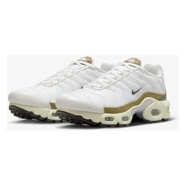 Рисунок 2 - Nike Air Max Plus белые кроссовки