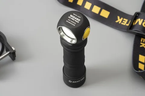 Фонарь ArmyTek Wizard C2 Pro Max Magnet USB (белый свет)