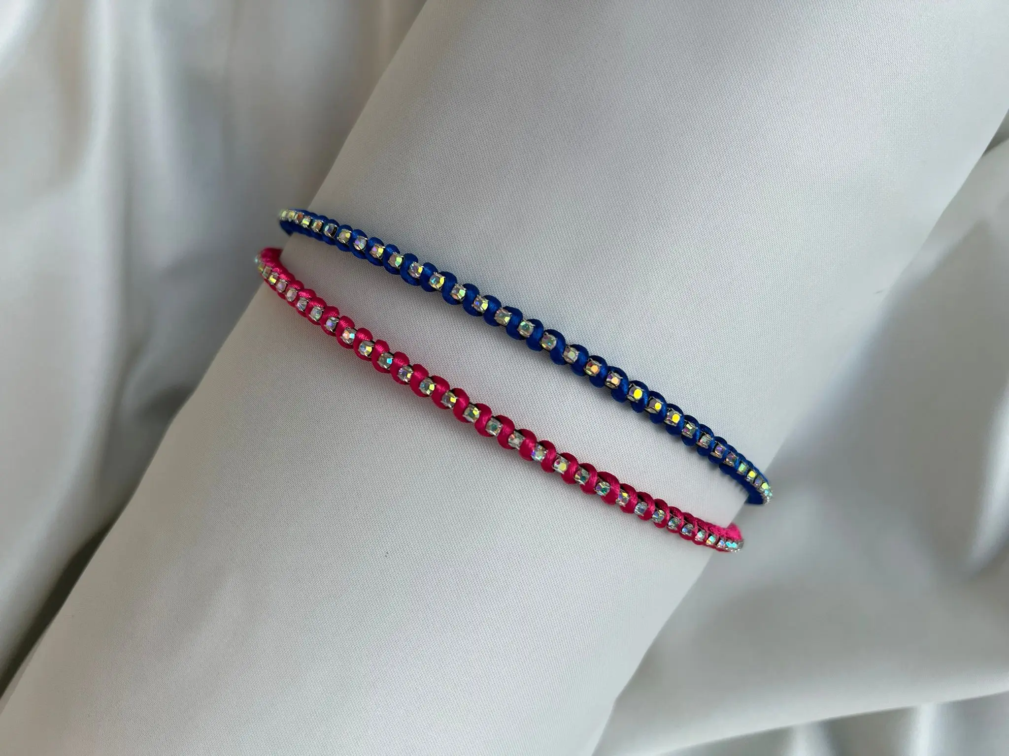 

Special Design Of The Year Fashion Double Row Crown Handmade