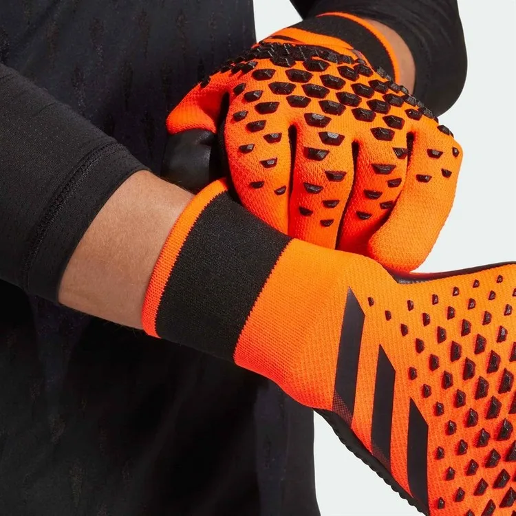 Рисунок 4 - Вратарская перчатка Adidas Predator