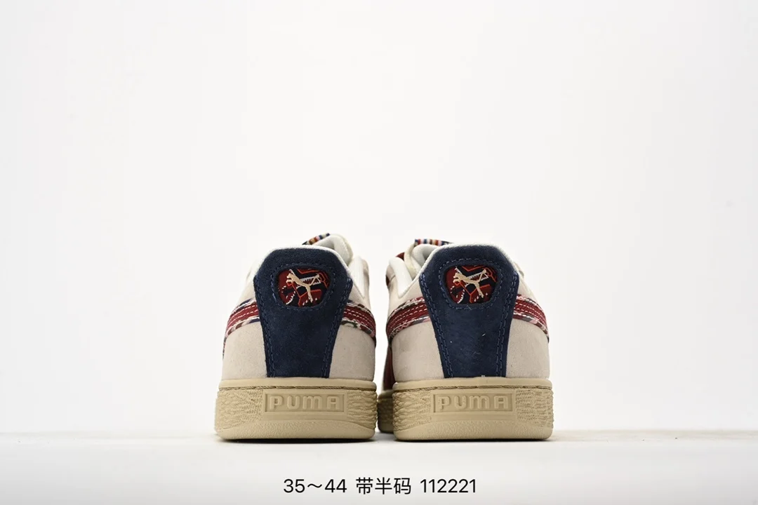 Обувь Suede BZ EMB для нейтрального отдыха C