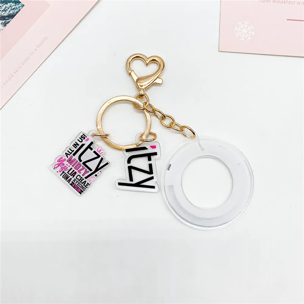 KPOP ITZY AESPA акриловый брелок в форме сердца для ключей Yeji Lia Ryujin Chaeryeong Yuna KARINA Жизель