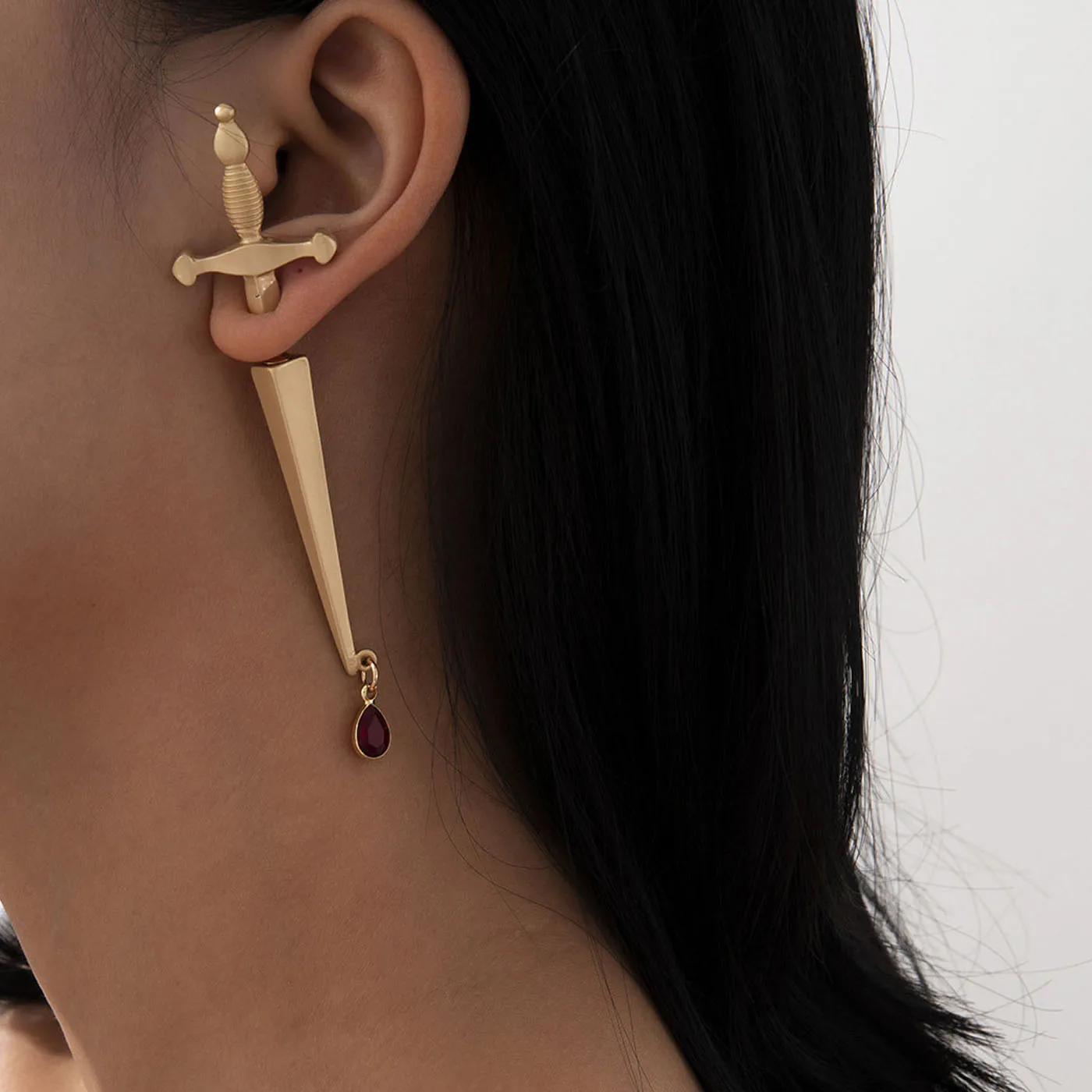 

Punk Black Gold Cross Earrings Stud Earrings for Women,Y2k Sword Earrings Men Crucifix Cross Earrings Hiphop Disc Earrings Gift