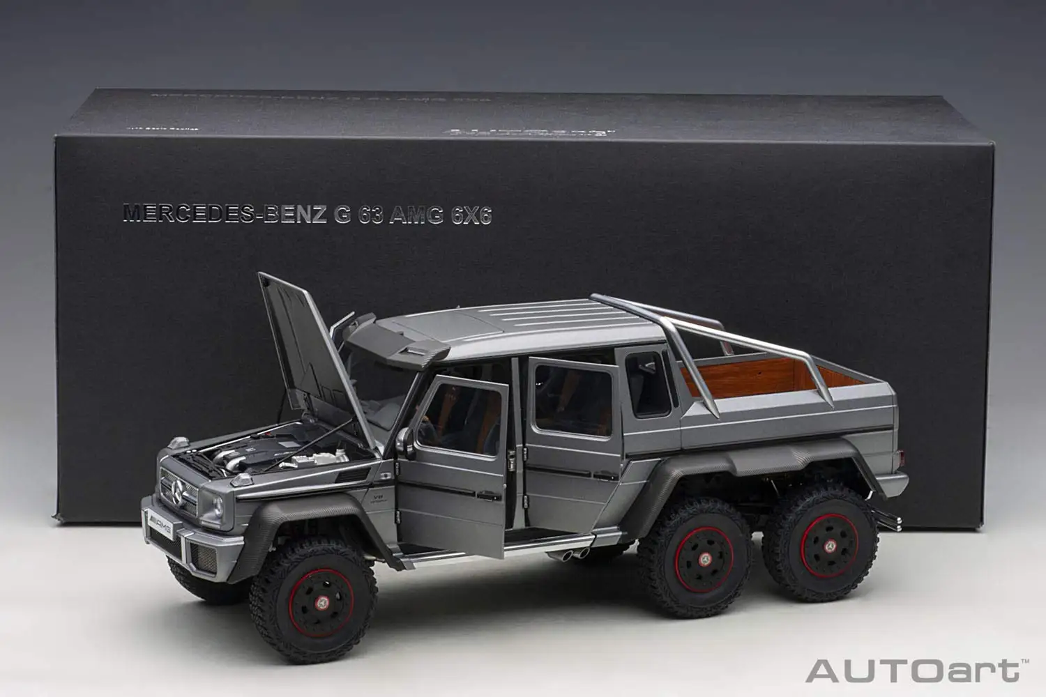 AUTOart 1/18 Mercedes-Benz G63 AMG 6X6 Матовый Серый металлик Готовое изделие 76308 |