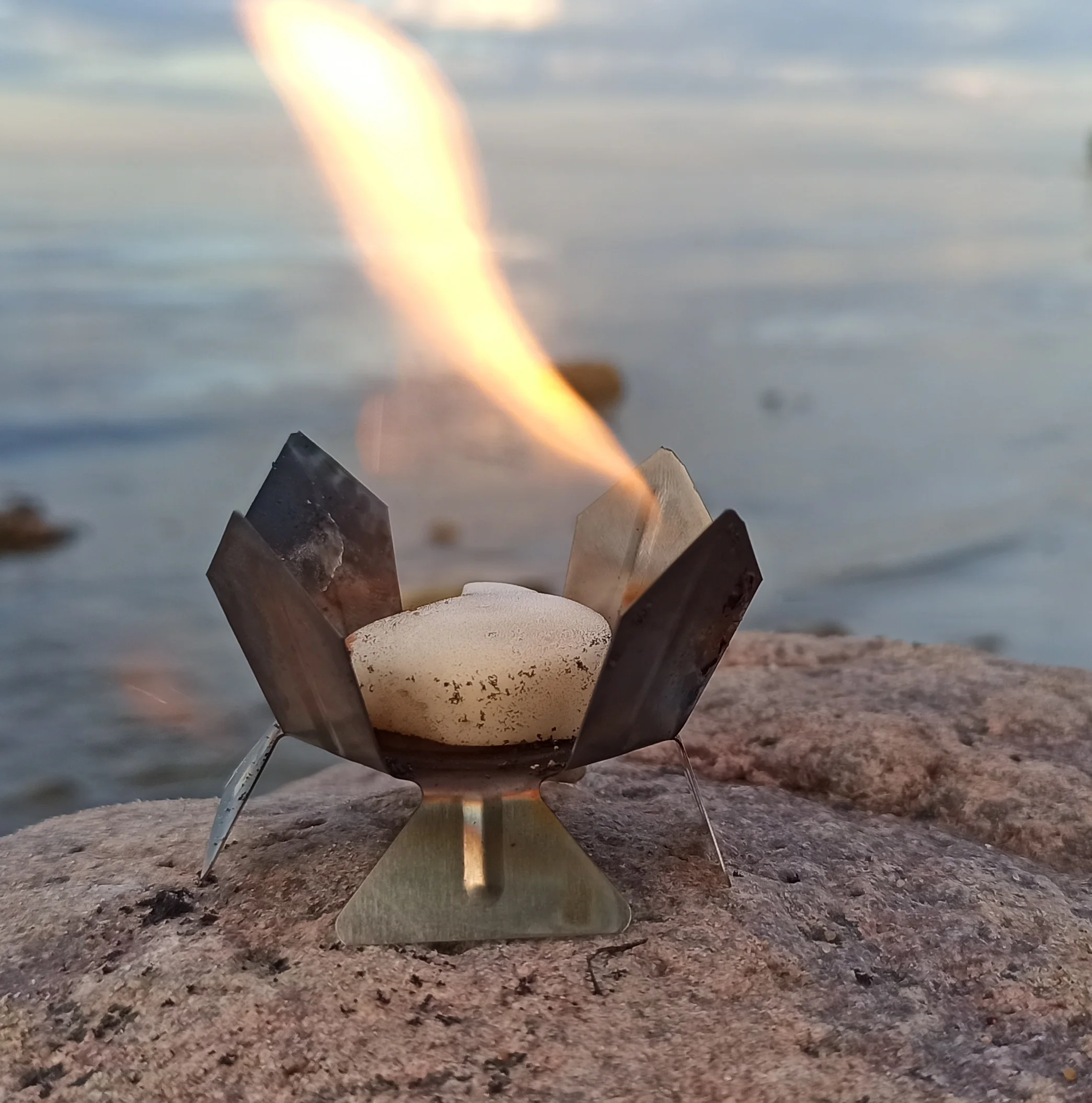 Сухое горючее портативный разогреватель. Разогреватель портативный комплект армейский. Разогреватель портативный рп-3. Подставка горелка для сухого горючего следопыт. Горелка для сухого горючего следопыт.