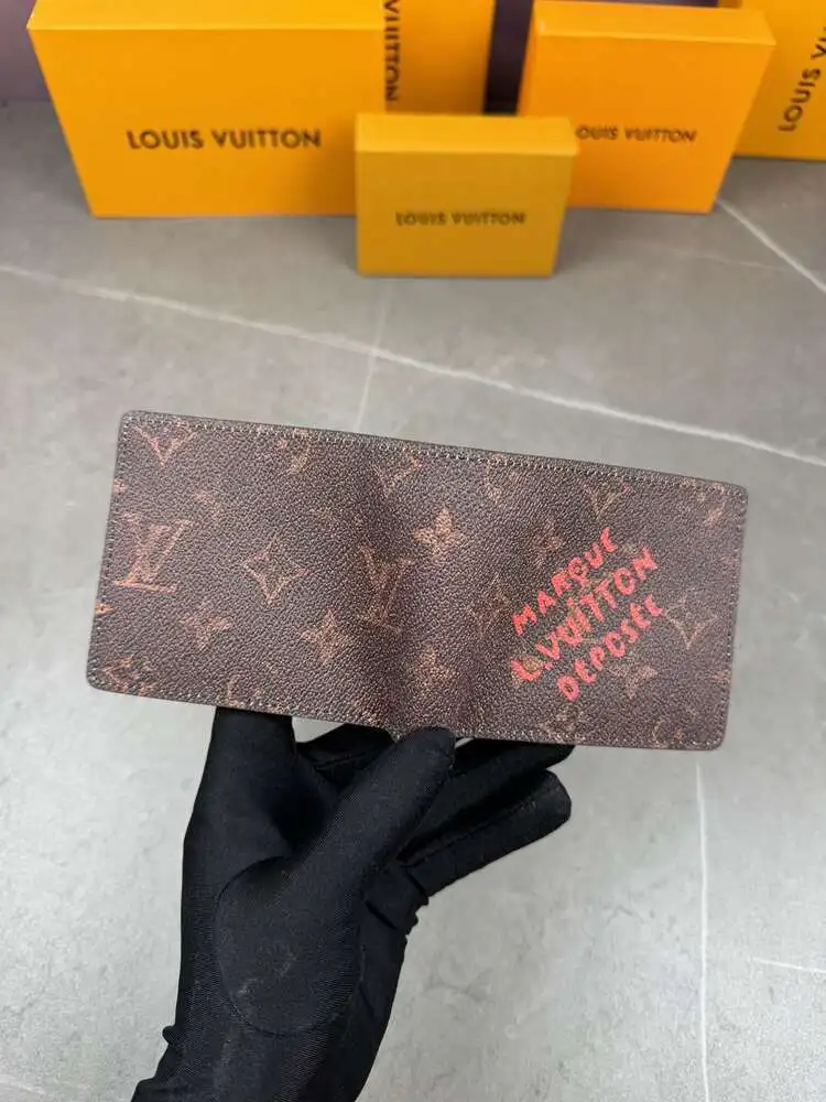 точная копия 1:1 КошелеК В Стиле Louis Vuitton Он Изготовлен Из Холста С Покрытием Кожи