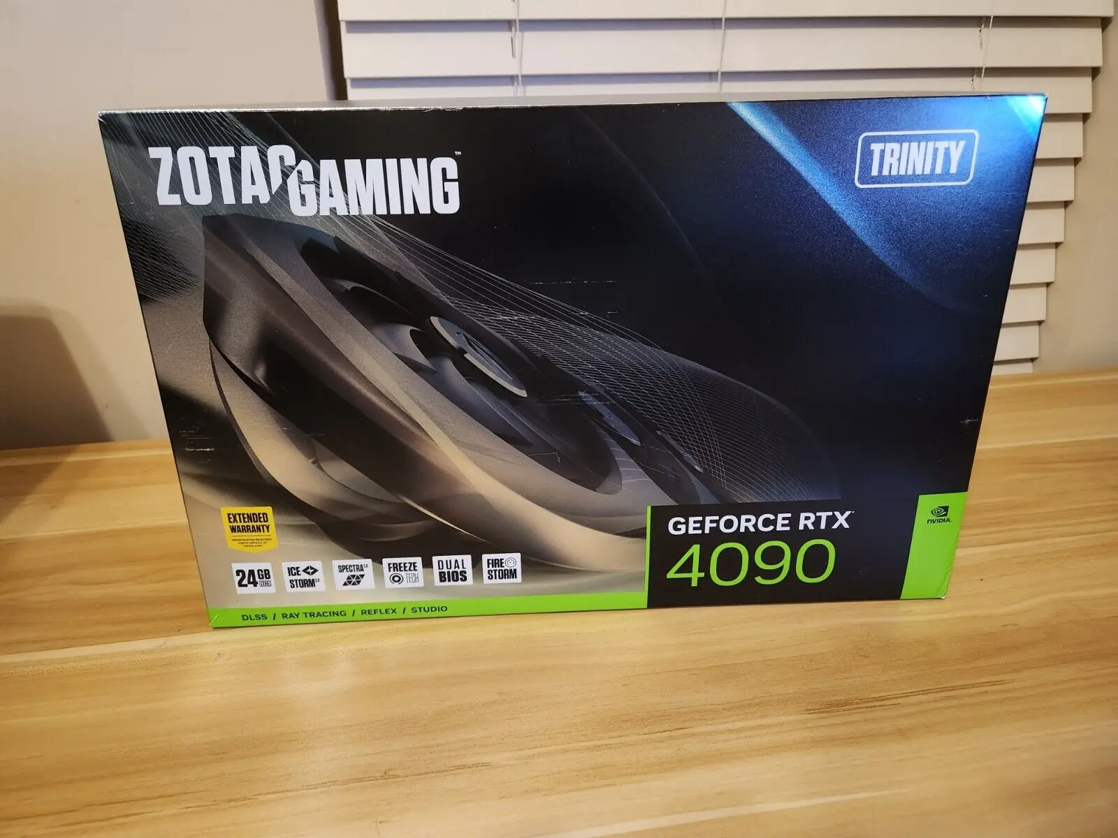

Графическая карта ZOTAC GAMING GeForce RTX 4090 AMP AIRO 24 ГБ GDDR6X, гарантия 2 года
