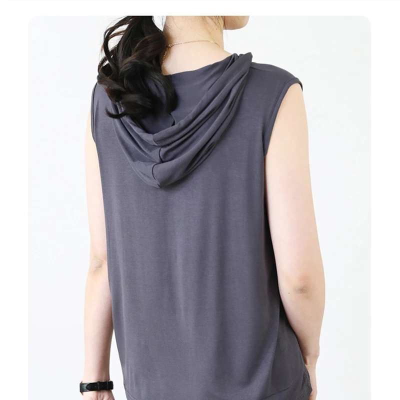 

2022 new Women's Sports Vest Short Style Hooded Fitness Tank Yoga Shirts Wear Running Loose Sleeveless Top Outer Wear Running