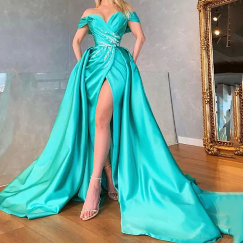 

Luxurious Lake Blue Satin Ball Gown Crinkle Ruffled Sweetheart Evening Dress High Slit Sequin Applique Formal Party Dress Vestid