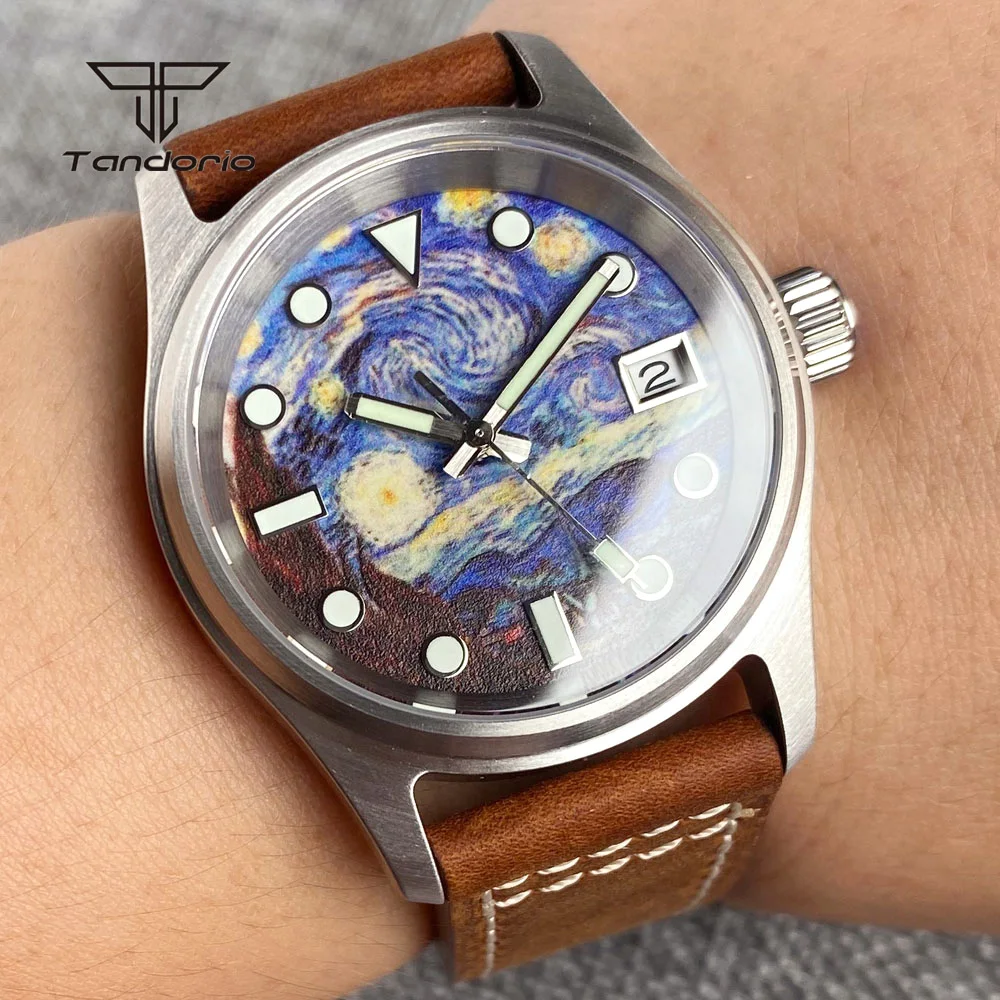 Фото Tandorio Pilot Style NH35 Starry Sky Dial Автоматические часы для погружения 36 мм Мужские часы 20 атм Дата Полностью светящиеся механические наручные часы Кожаные №1
