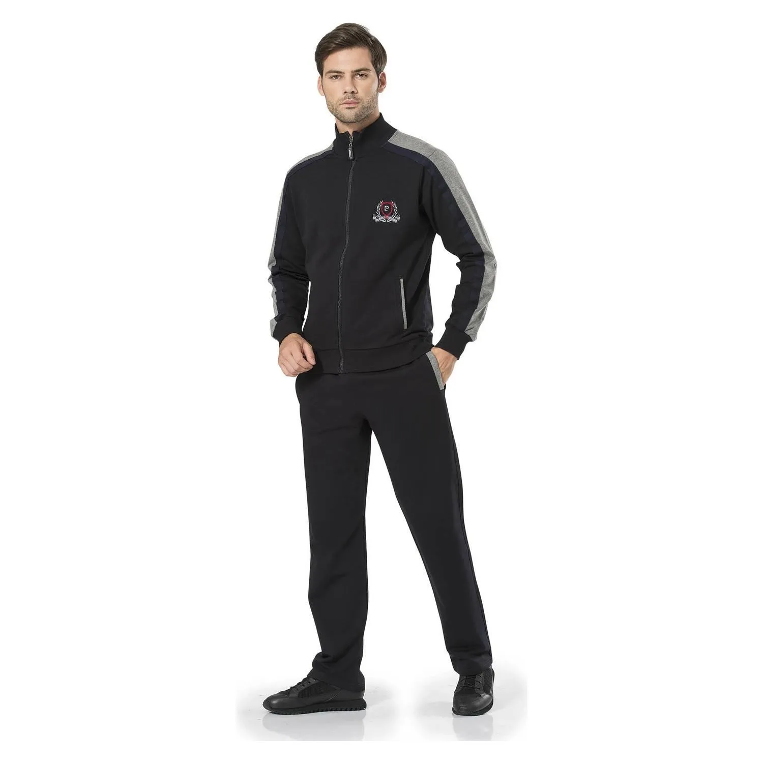 Рисунок 4 - Pierre Cardin Мужской спортивный костюм