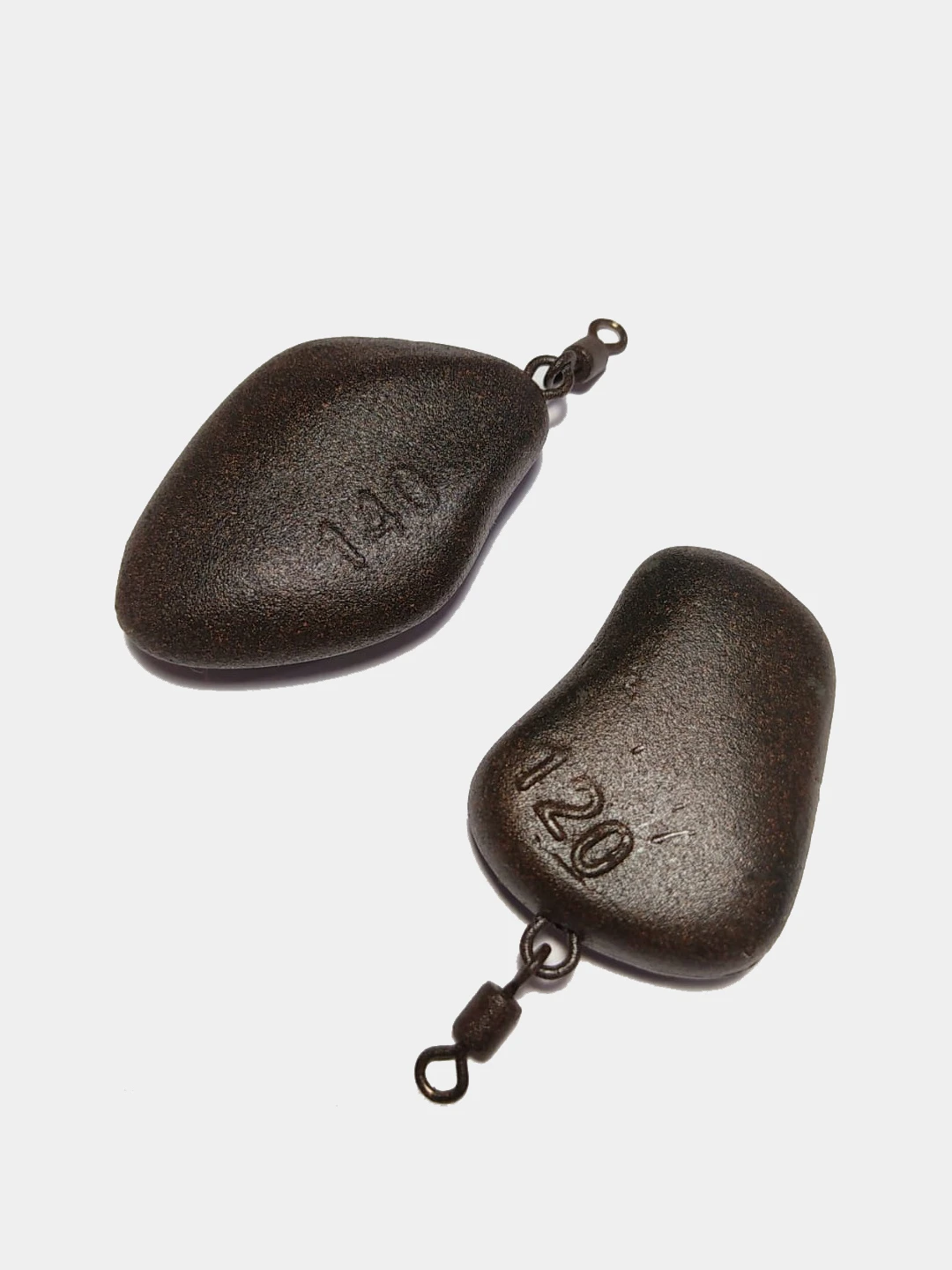 Грузило с вертлюгом. Грузилт из камня. Каменные грузила. Грузик на карповый 100 г. Грузило камень.