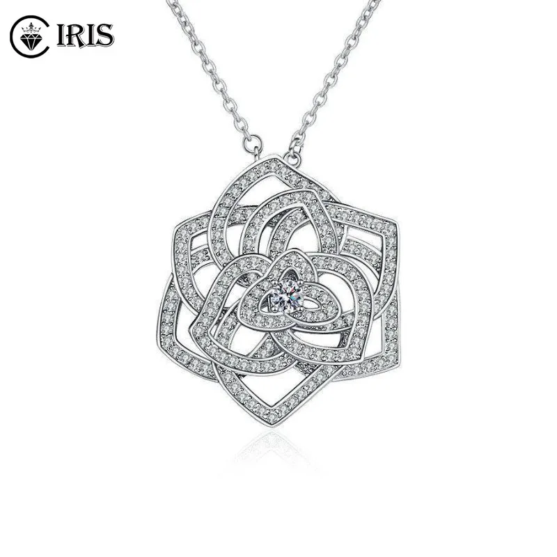 

Комплект из колье и подвески с трехмерным цветком, из циркония