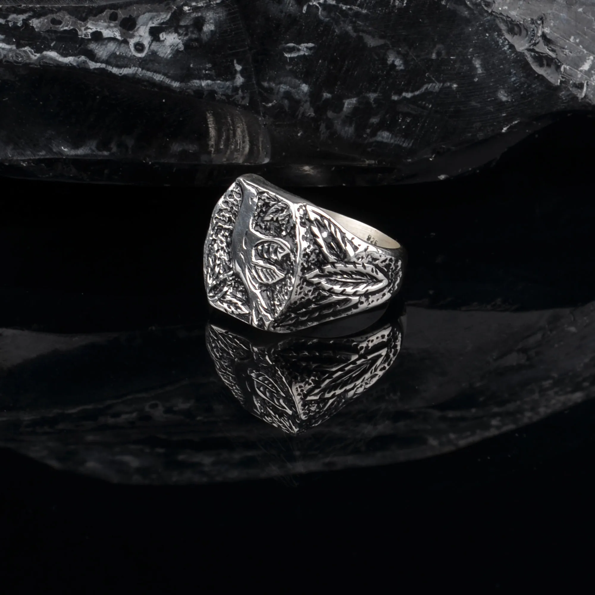 

Pure 925 Sterling silver ring full handcrafted engrave bird pattern guaranteed high quality gift of jewelry hand Mader