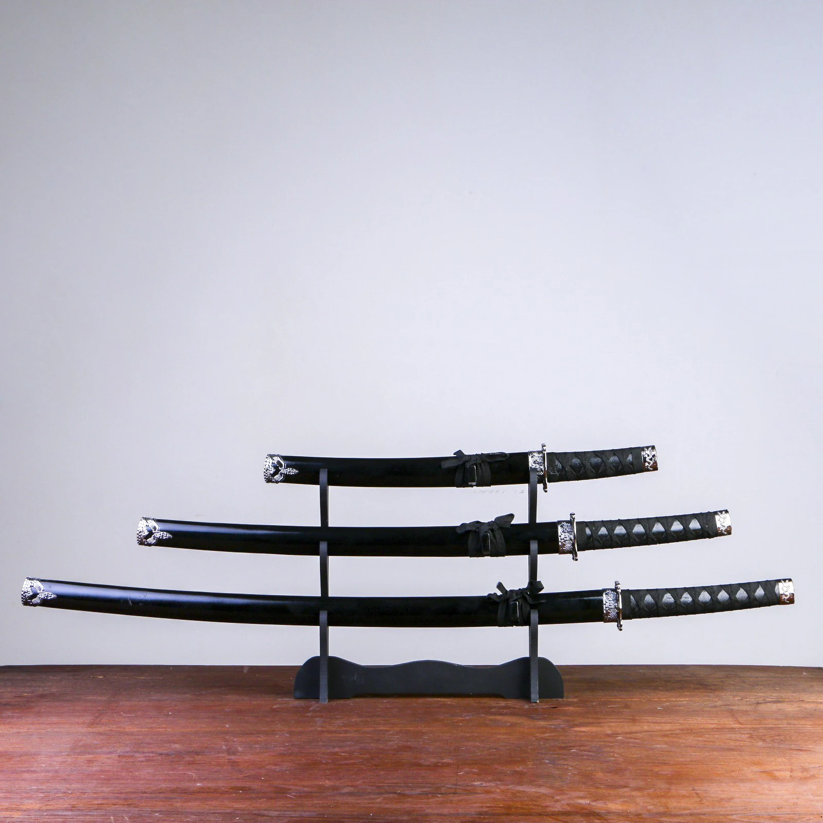 Сувенирный набор для подарка Катана вакидзаси и танто на подставке 3в1 ножны