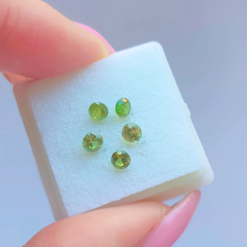 Ограненные демантоиды 1 ct