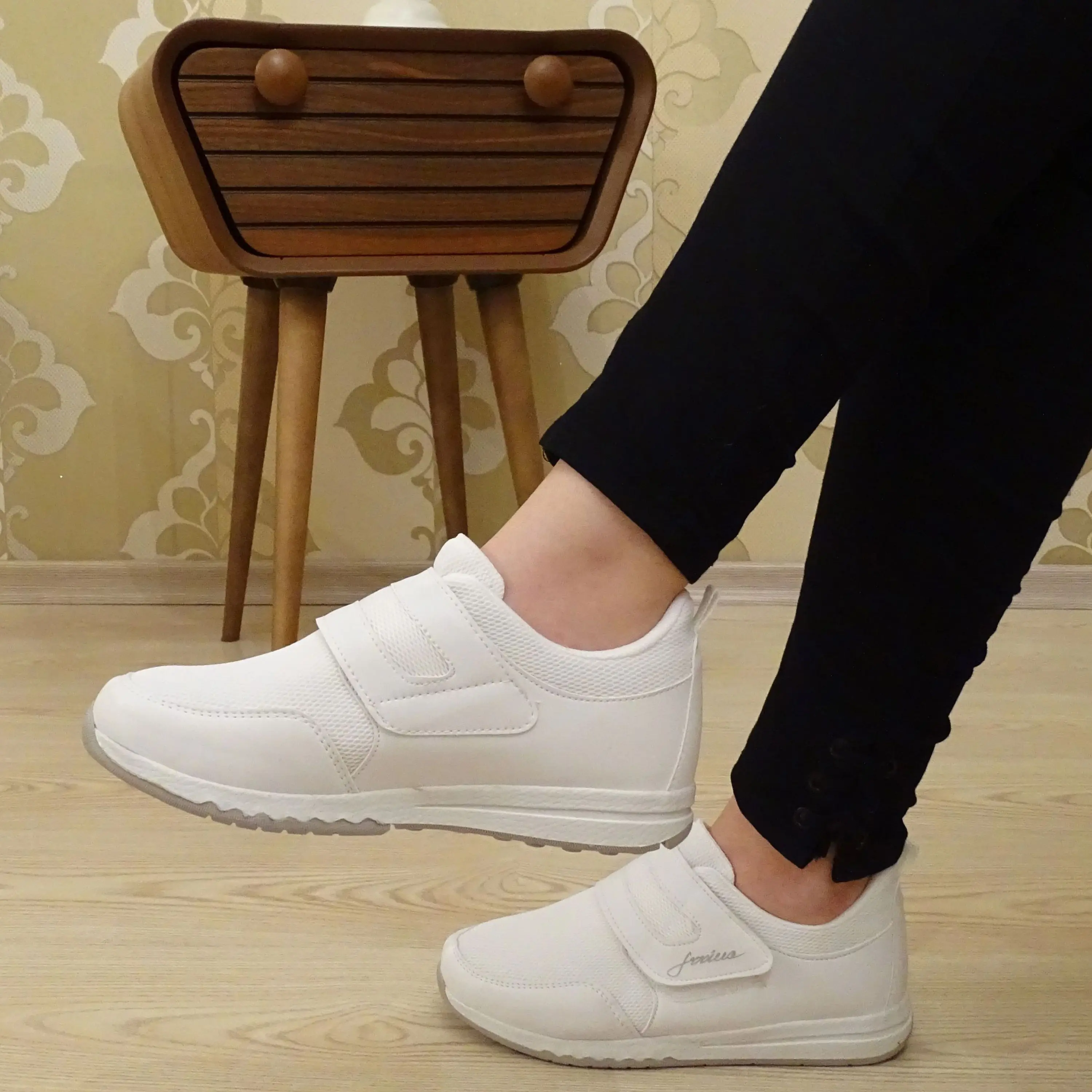 

Женская ортопедическая обувь Arriva, белая Удобная вентилируемая обувь на липучке для прогулок и походов