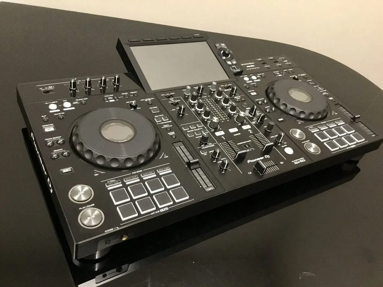 

95%Big Discount Sales New Pioneer DJ XDJ-RX3 Digital DJ System