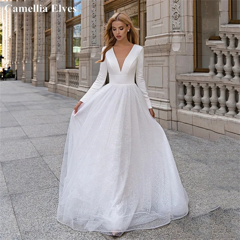 Купи Elegant Lace Wedding Dresses For Women Bride Dress Long Sleeve Sexy V-Neck Satin Deep V Backless Bridal Gowns Vestidos De Noiva за 6,044 рублей в магазине AliExpress