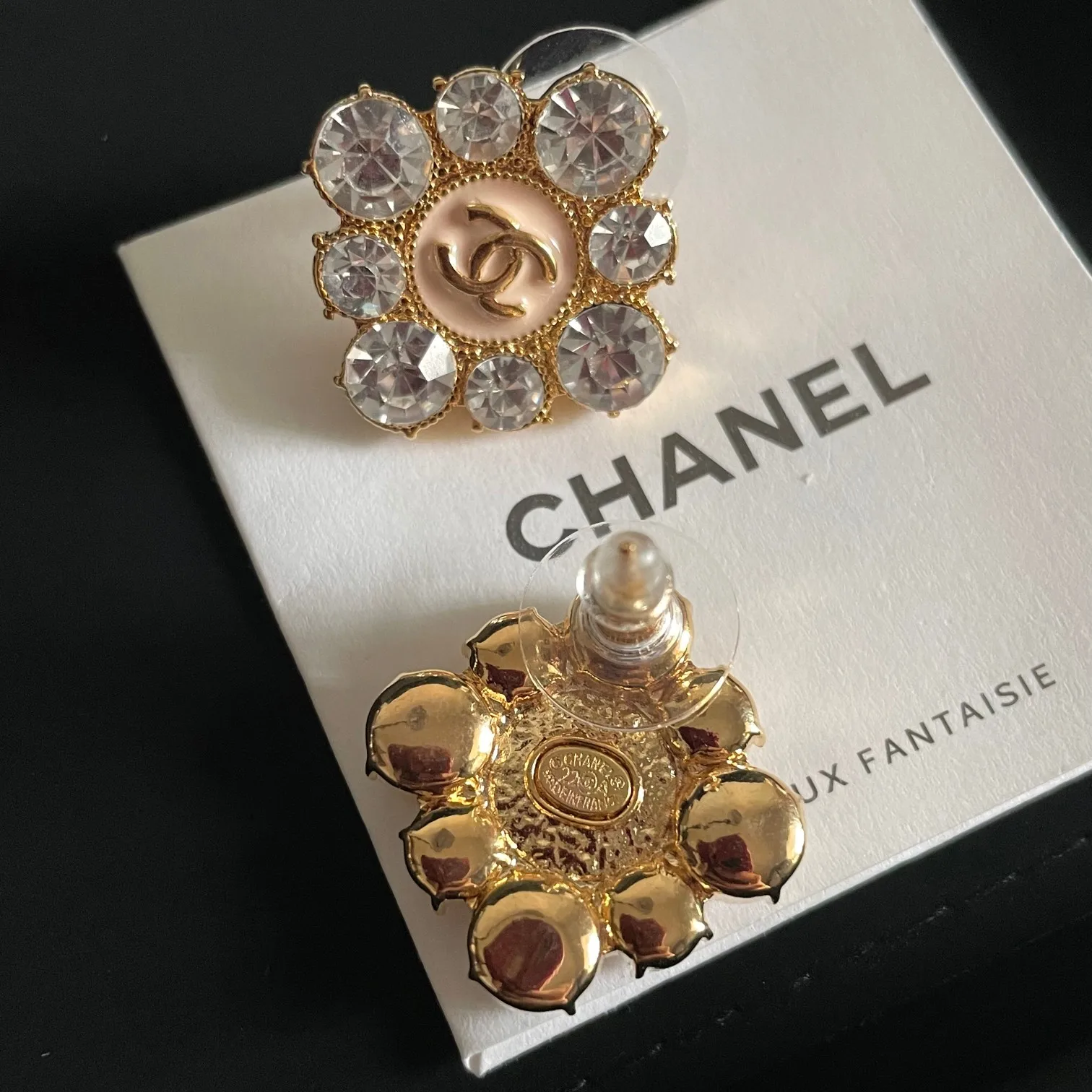 Классические простые женские серьги Chanel，модные и персонализированные