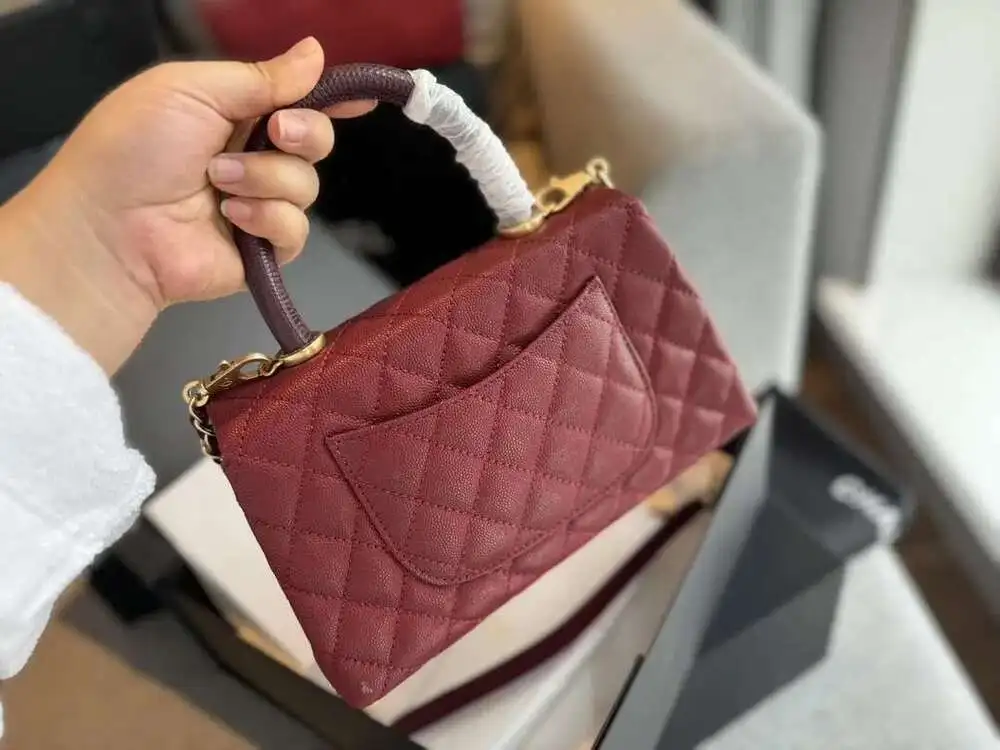 точная копия 1:1 Сумка В Стиле Шанель Из ВолоВьей Кожи 23см*13см |