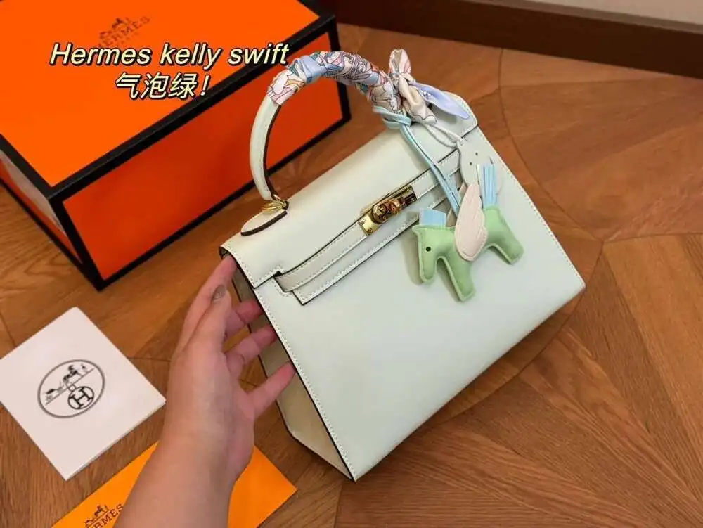 Новая Сумка На Плечах |