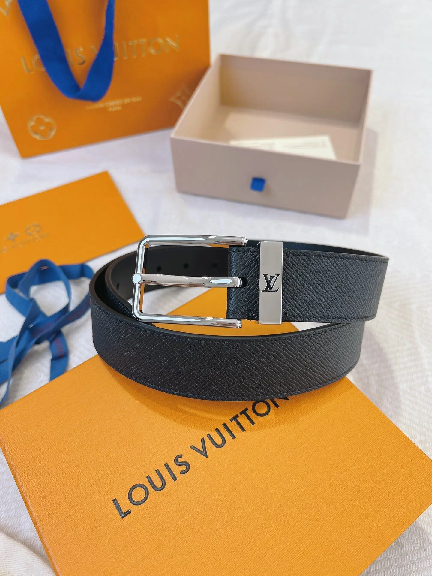 точная копия 1:1 Модный Роскошный В Стиле Ста Моделей Louis Vuitton Простой КлассичесКий Копией PONT NEUF Толщиной 35 ММ Ремень С Булавочной