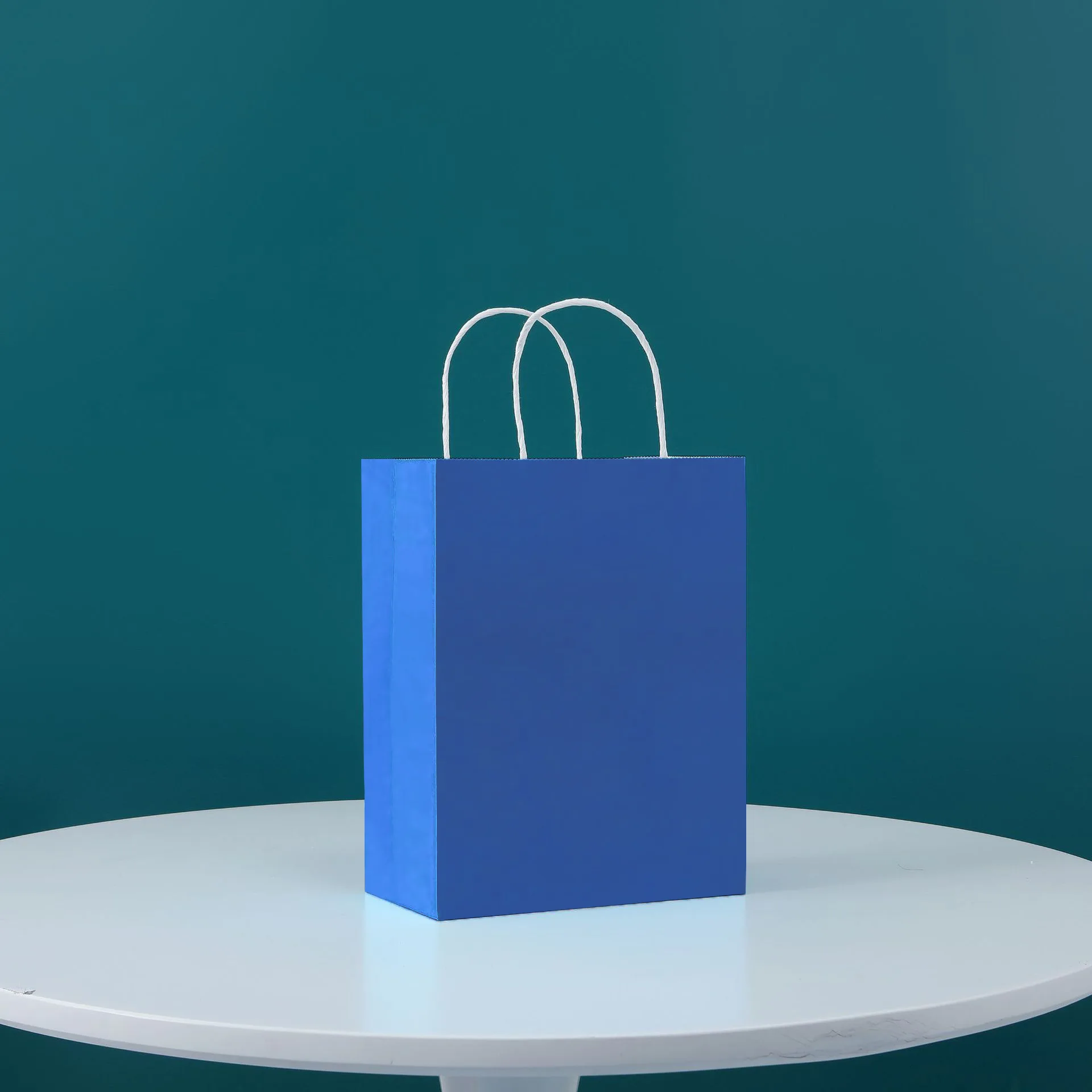 

Подарочные пакеты из крафтовой бумаги