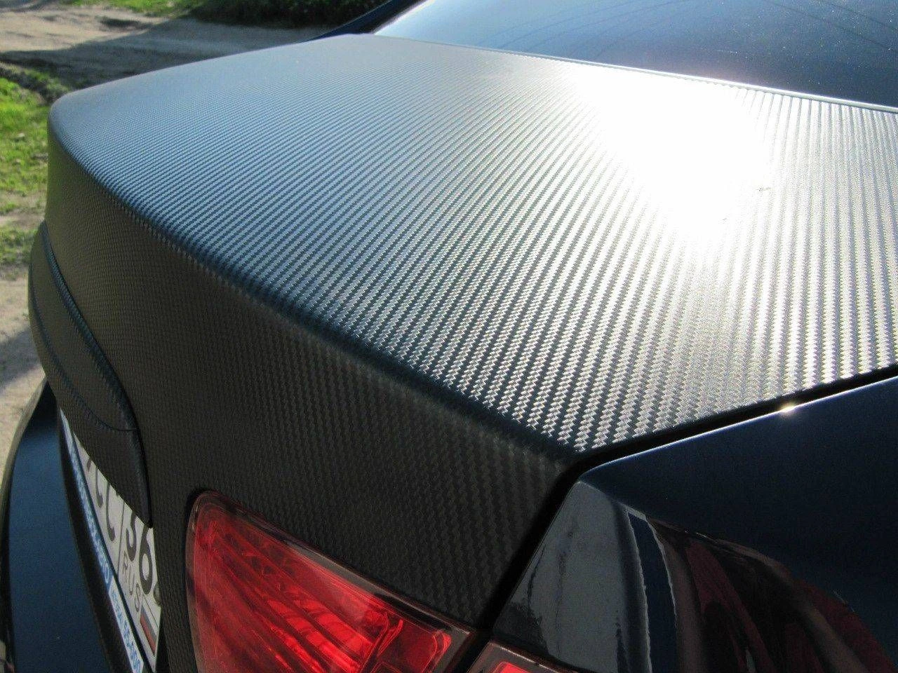 Машина карбон фибер. Карбон пленка e70. Машина карбон е7. Бмв е39 капот обтянуть карбоном. Мл 2015 карбон пленка черный.
