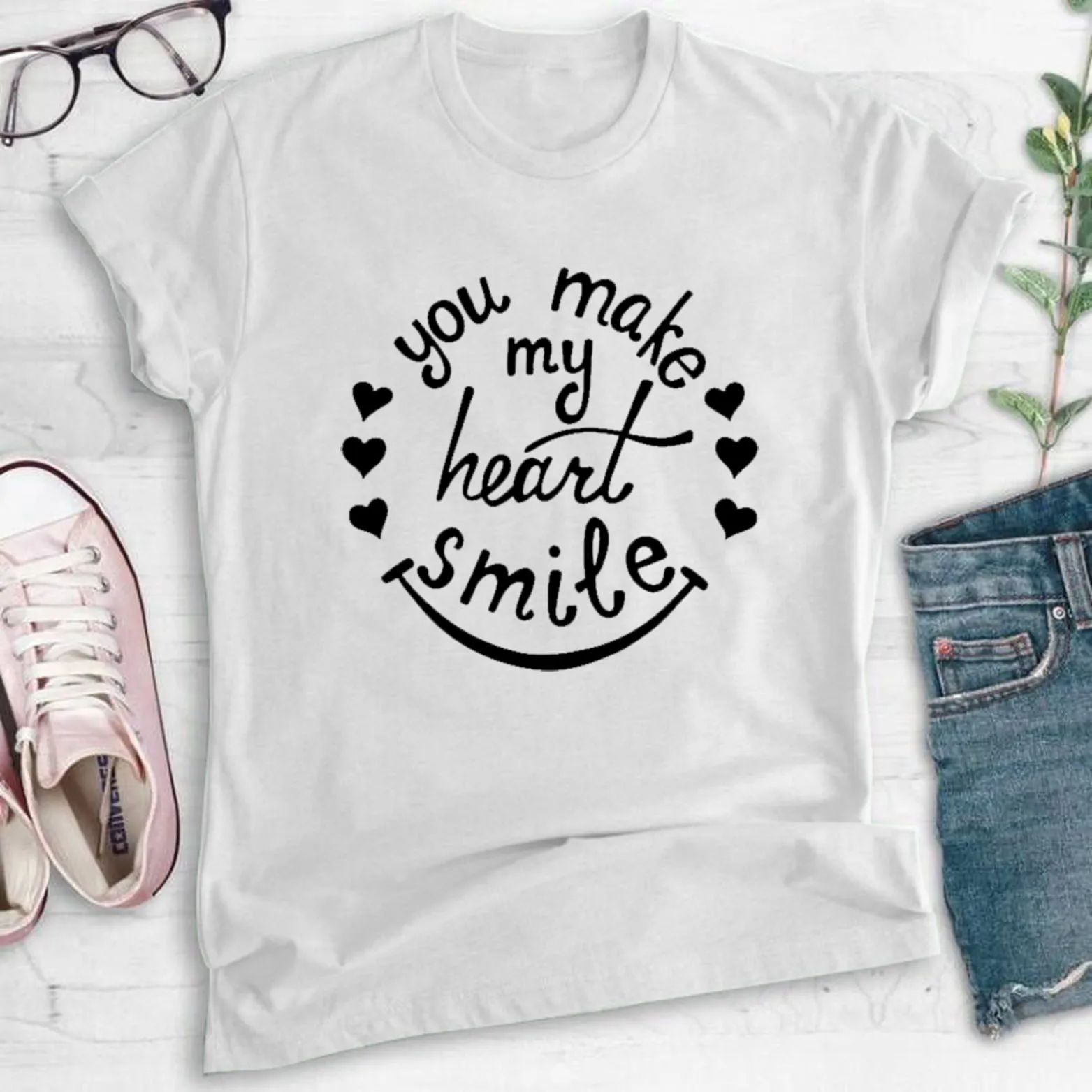 

Women Graphic Oversized T-shirt Smile Letter Print Short Sleeve Round Collar White T-Shirt Cotton Lady Clothes Tops Female Tees