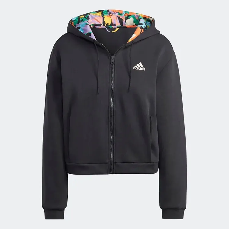 Рисунок 4 - Женские повседневные пальто Adidas
