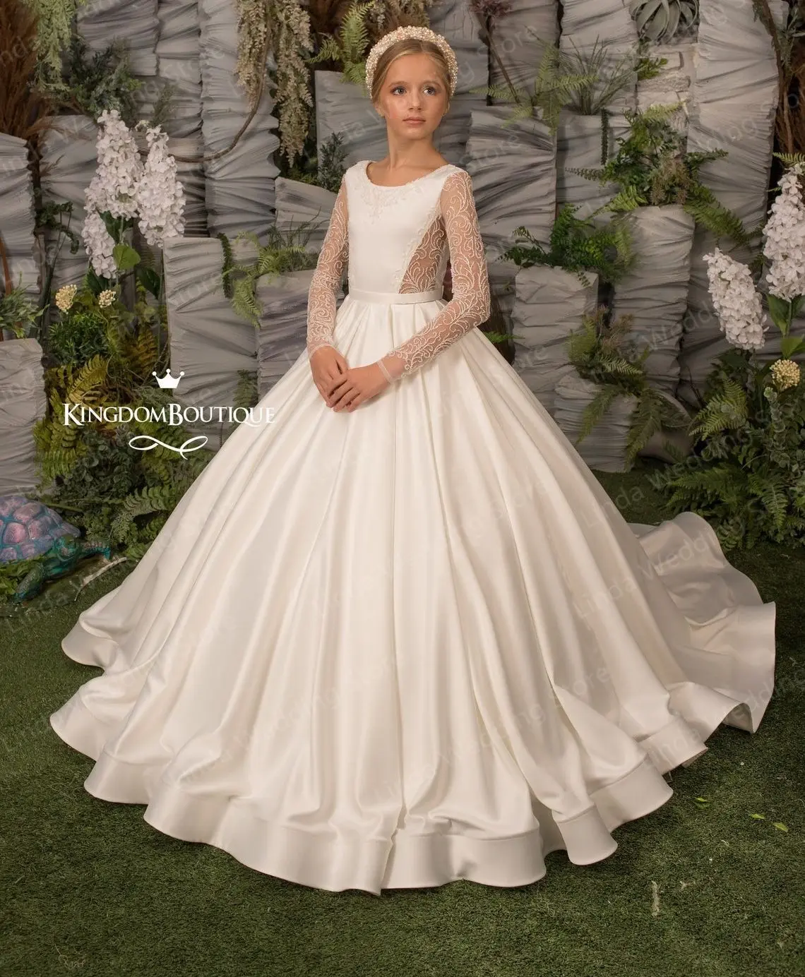 

Elegant Satin Beaded Flower Girl Dresses Long Sleeve Little Kids Wedding Dress Communion Dresses Birthday Photoshoot Gowns