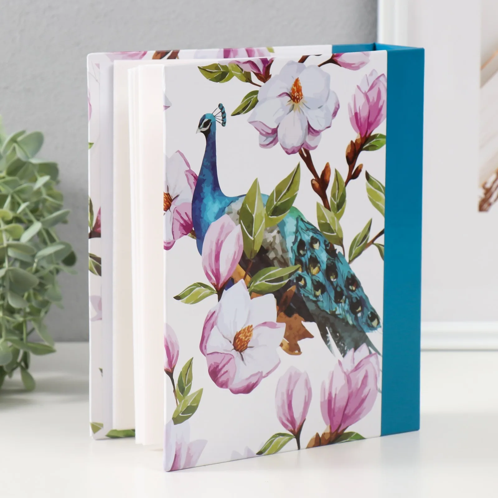 Фотоальбом на 200 фото 10х15 см &quotФауна (Синий павлин)&quot