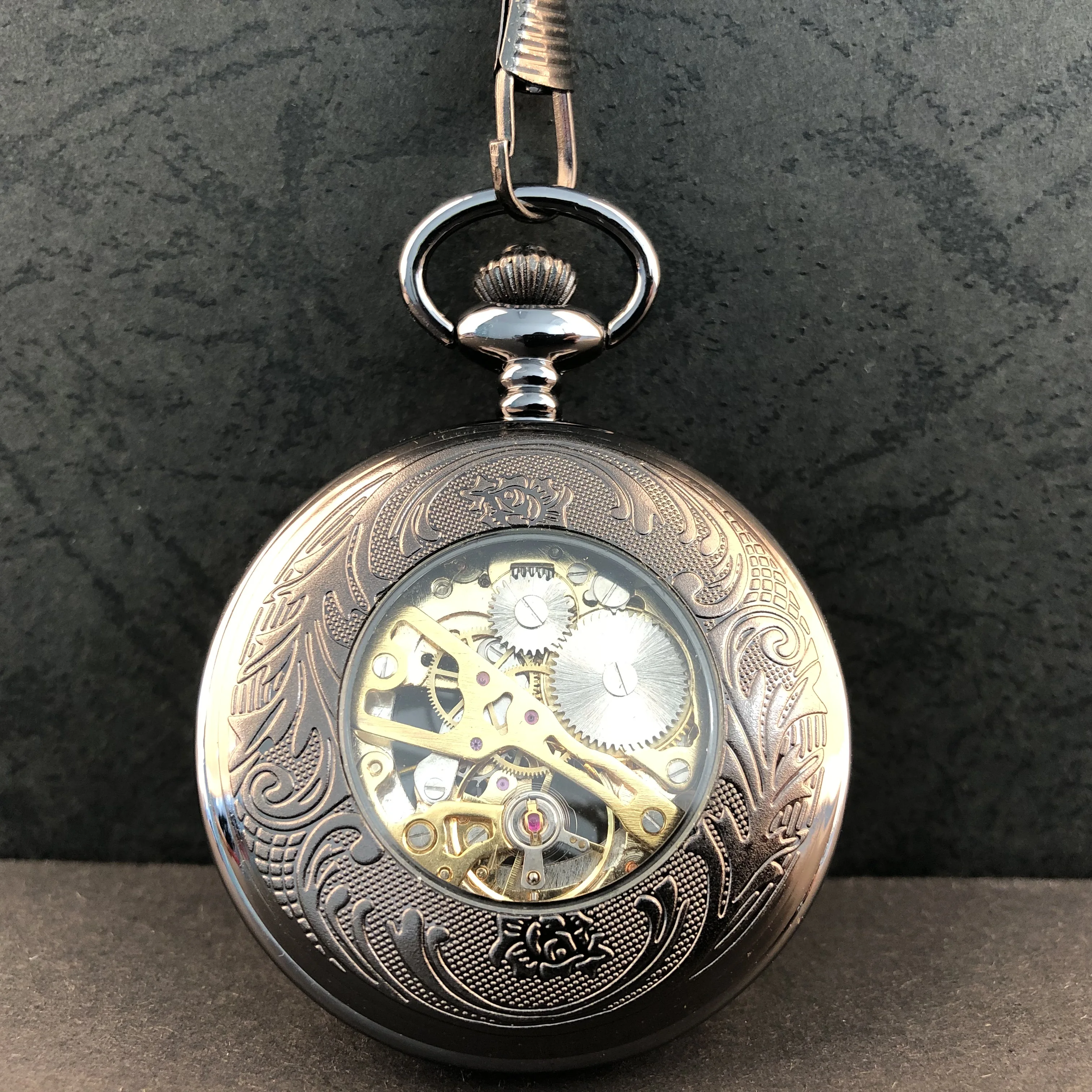 Creative Design Flower Hollow Roman Numerals Mechanical Pocket Watches For Men Women Necklace Pendant with Chain Gift