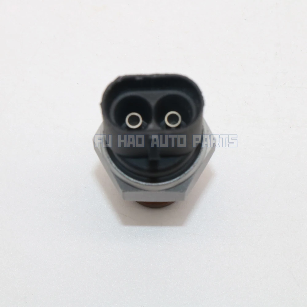 Подлинный нейтральный предохранитель для John Deere MIA881067 881067 |