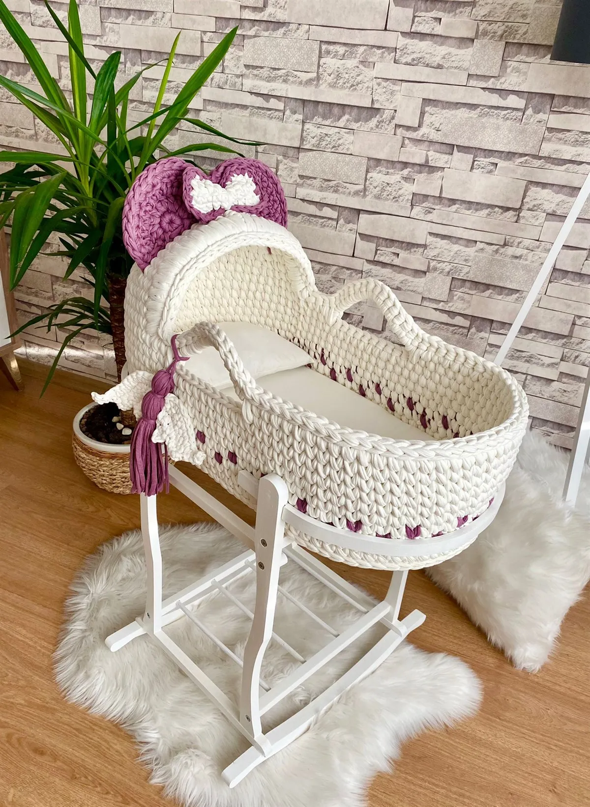 Jaju Baby Moses Basket Newborn Baby Plum Ear Pattern Knitted Stroller