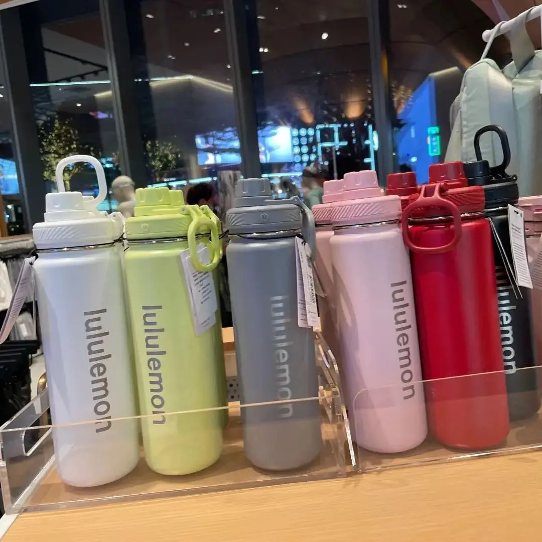 

Lulu Water Bottle 24oz/710ml Fashion Sport Gym thermos Cup Insulated Stainless Steel Pure Titanium Vacuum Portable Leakproof Cup